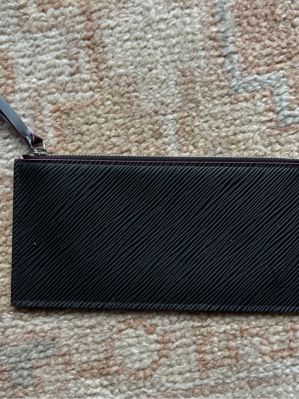 Black Louis Vuitton Shoulder Bag with Hot Pink Interior Card Cash Pouch Inserts - Picture 11 of 16